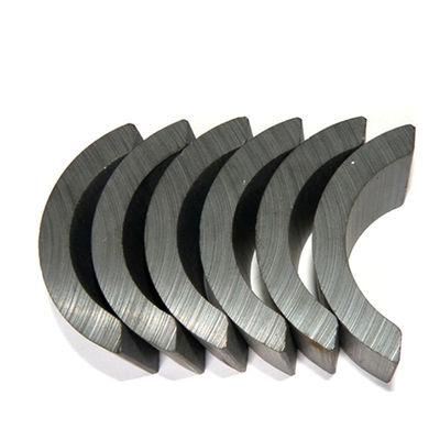 ±0,01mm Toleranz Vollgrad Ferritbogen Keramikkurvmagnet für Motor