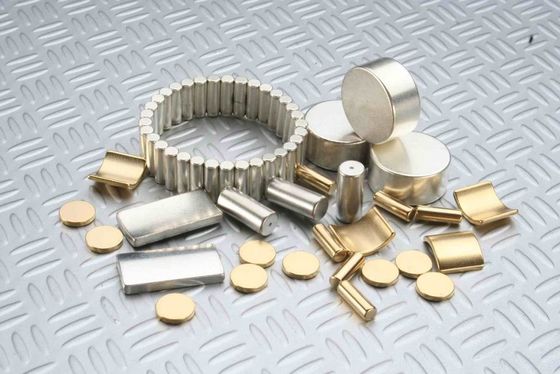 Rare Earth Ndfeb Disc Magnet mit individueller Magnetisierung unter Anleitung von Fachleuten