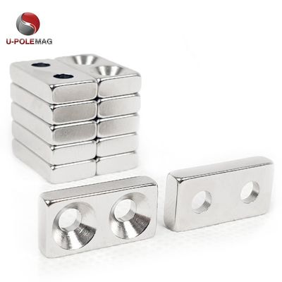 N45 Quadratblock-Gegensunken-Loch-Magnet in helles Silber Sinterneodym-Material