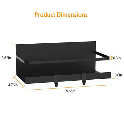 Magnetischer Kühlschrankorganisator mit schwarzen Gewürzregalen und freien Haken