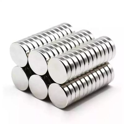 Nickelbeschichtung N52 Neodym-Disc-Magnet mit ±3% Toleranz und individueller Festigkeit