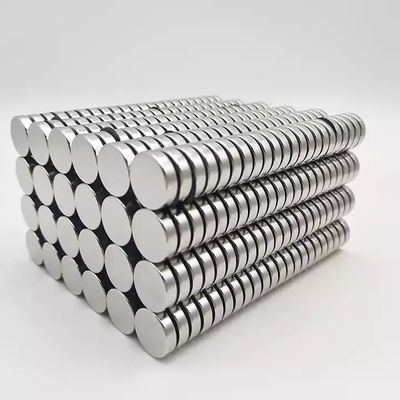 Nickelbeschichtung N52 Neodym-Disc-Magnet mit ±3% Toleranz und individueller Festigkeit