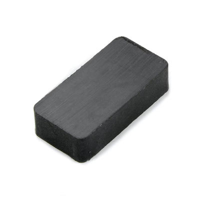 Anpassungsfähige schwarze Rechteckferritmagnete mit Biegewiderstand Kgf/mm2 von 5-10