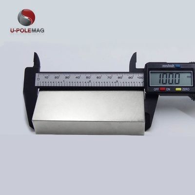 Hauptmaterialien NdFeB-Magnet 100mm Dreipolige Riesenblock für präzise Anwendungen