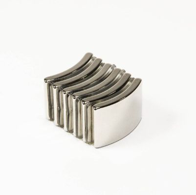 Hauptmaterialien NdFeB Hochtemperaturbogenmagnete für Motorgeneratoren von Trustworthy