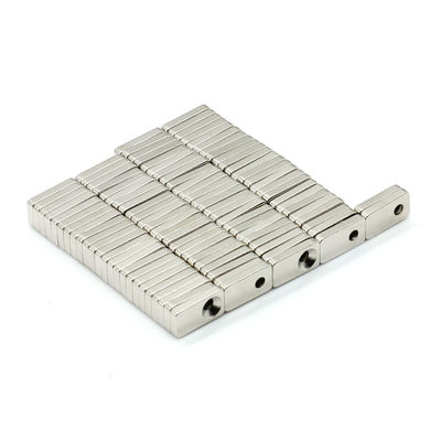 Magnetisierte Richtung N35 Stärker Neodym-Seltene Erden-Block Gegensunkener Magnet
