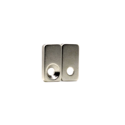 Magnetisierte Richtung N35 Stärker Neodym-Seltene Erden-Block Gegensunkener Magnet