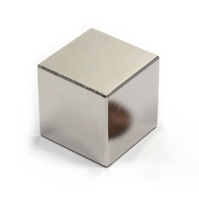 Dauermagnet N42 50x50x25 Neodym-Quadratzylinder für industrielle Anwendungen
