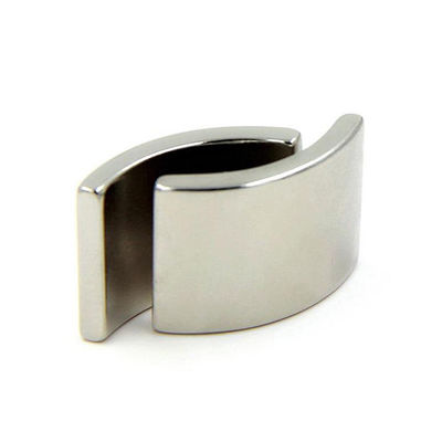 Industrie kundenspezifischer NdFeB-Magnet mit N52 und kundenspezifischer Magnetisierungsrichtung