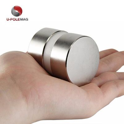 Doppelseitige Klebe-Neodym-Scheibe-Magnete mit Dauerhalter und Ni-Cu-Ni-Beschichtung