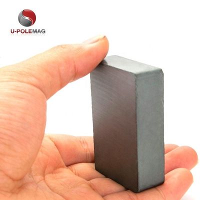 Anpassungsfähige schwarze Ferritmagnete mit starken dauerhaften Industrieblöcken