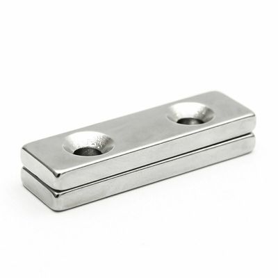 10000 Gauss N52SH Starker Blockmagnet mit 2 Gegengesunkenen Löchern Neodym NdFeB Material
