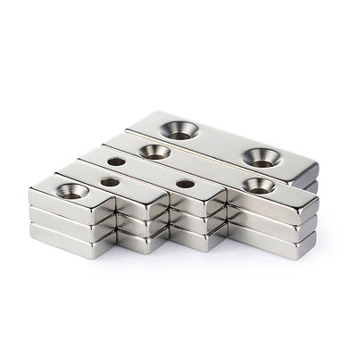 10000 Gauss N52SH Starker Blockmagnet mit 2 Gegengesunkenen Löchern Neodym NdFeB Material